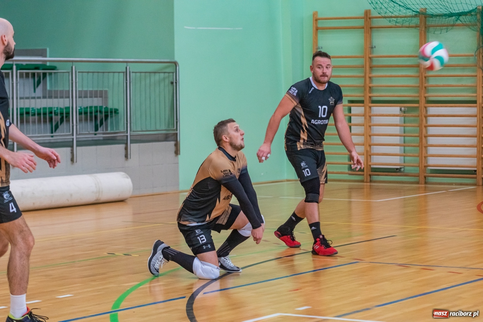 Zdjęcie w galerii na portalu naszraciborz.pl: RLPS. Faworyci z wygranymi [FOTO i WIDEO] wiadomości z regionu