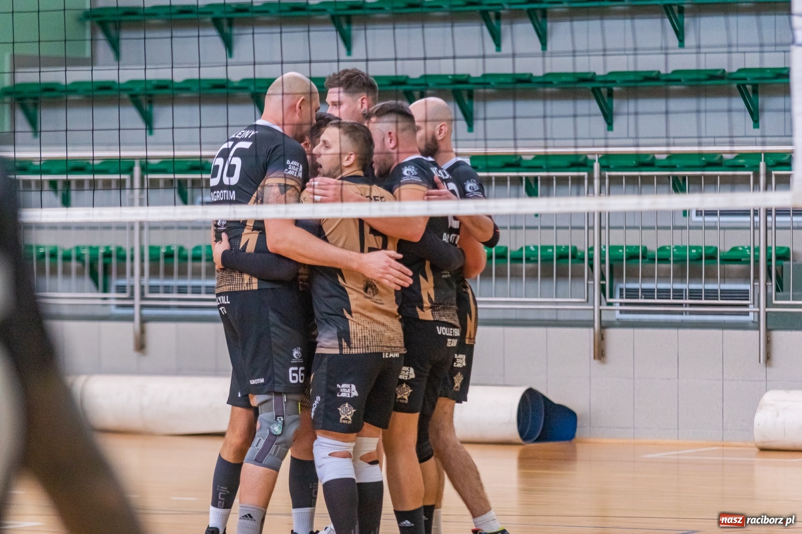 Zdjęcie w galerii na portalu naszraciborz.pl: RLPS. Faworyci z wygranymi [FOTO i WIDEO] wiadomości z regionu