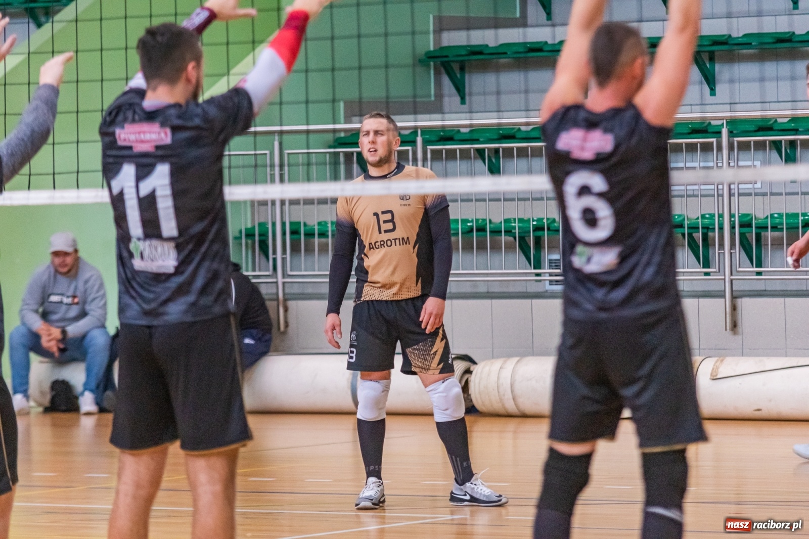 Zdjęcie w galerii na portalu naszraciborz.pl: RLPS. Faworyci z wygranymi [FOTO i WIDEO] wiadomości z regionu