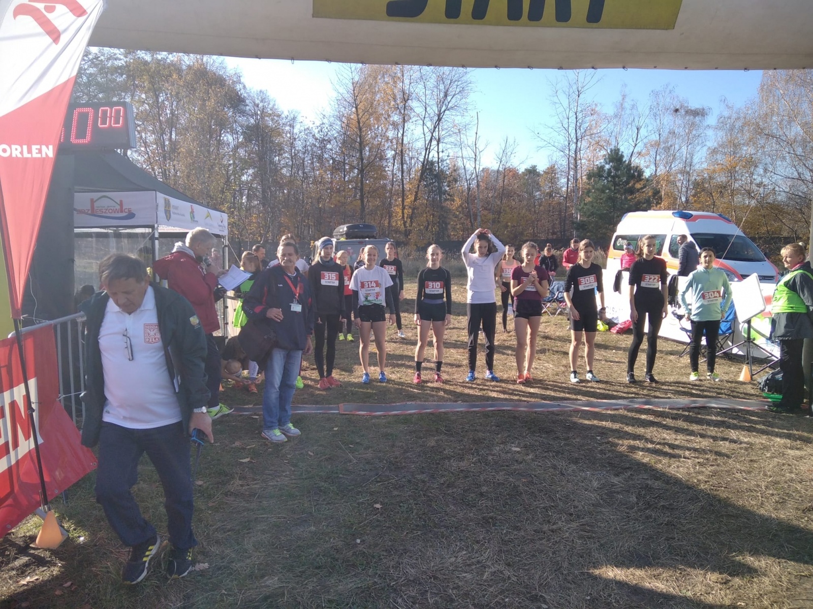 Zdjęcie w galerii na portalu naszraciborz.pl: Raciborzanie z ZSOMS na przełajach w K.-Koźlu wiadomości z regionu