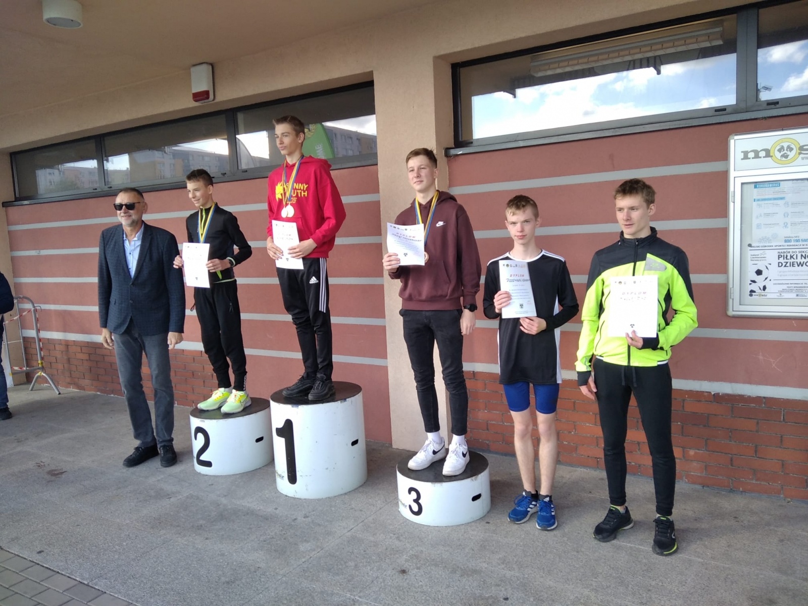 Zdjęcie w galerii na portalu naszraciborz.pl: Raciborzanie z ZSOMS na przełajach w K.-Koźlu wiadomości z regionu