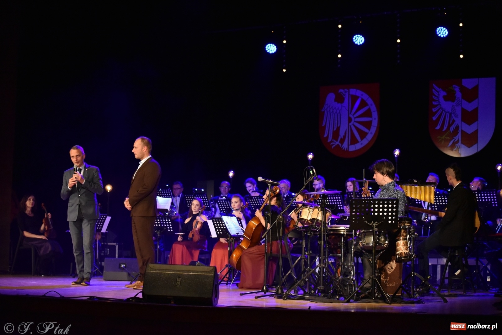 Zdjęcie w galerii na portalu naszraciborz.pl: Marcin Wyrostek TRIO & Raciborska Orkiestra Plania wiadomości z regionu