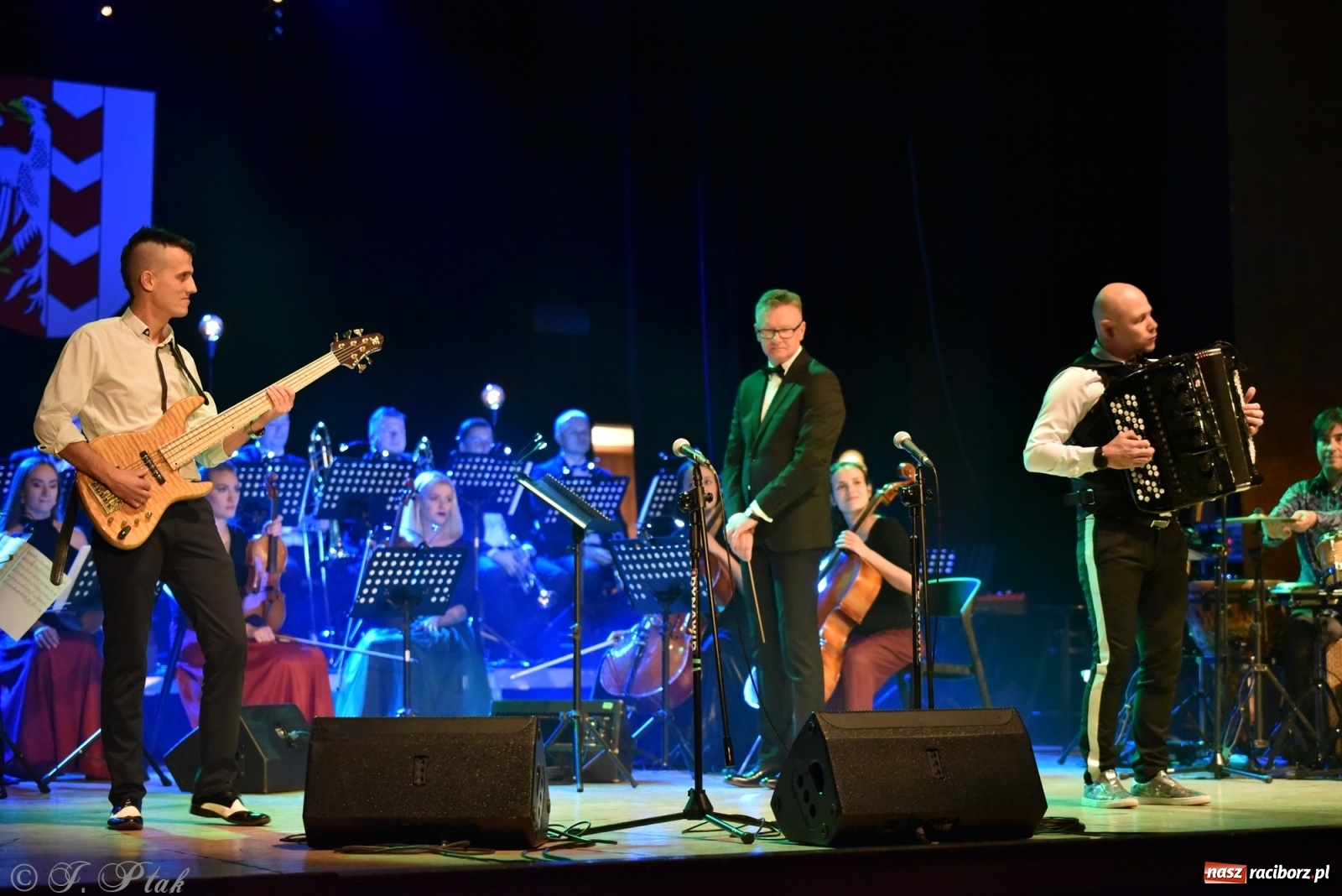 Zdjęcie w galerii na portalu naszraciborz.pl: Marcin Wyrostek TRIO & Raciborska Orkiestra Plania wiadomości z regionu