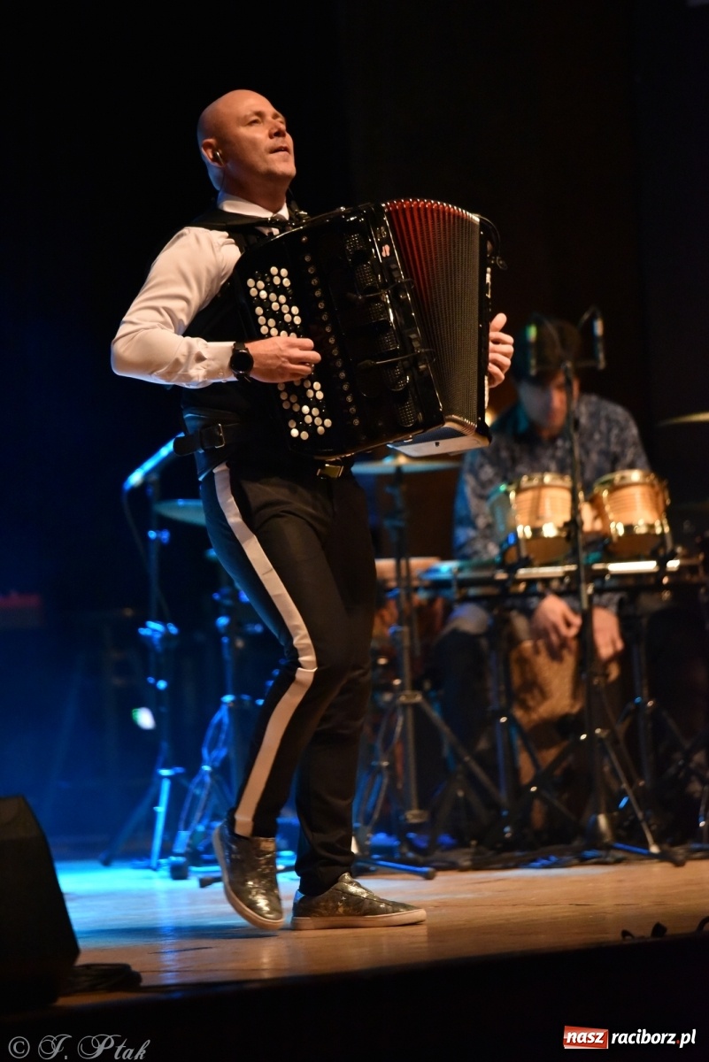 Zdjęcie w galerii na portalu naszraciborz.pl: Marcin Wyrostek TRIO & Raciborska Orkiestra Plania wiadomości z regionu