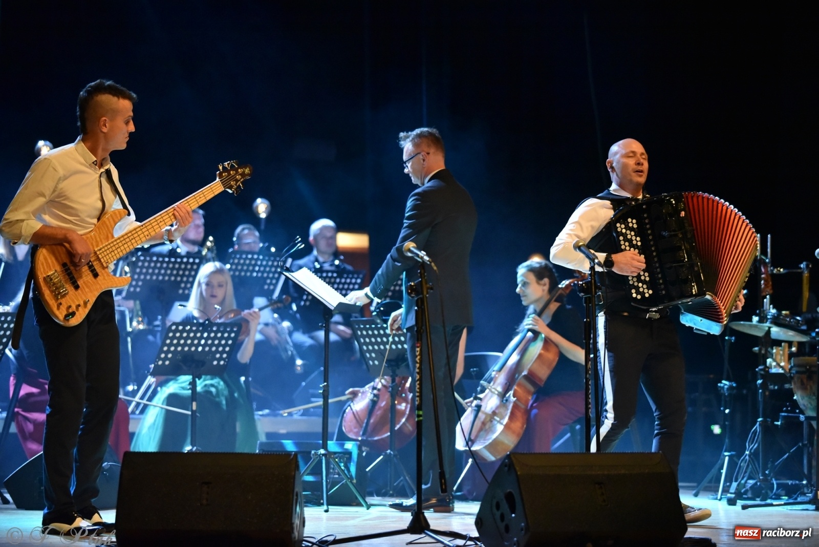 Zdjęcie w galerii na portalu naszraciborz.pl: Marcin Wyrostek TRIO & Raciborska Orkiestra Plania wiadomości z regionu