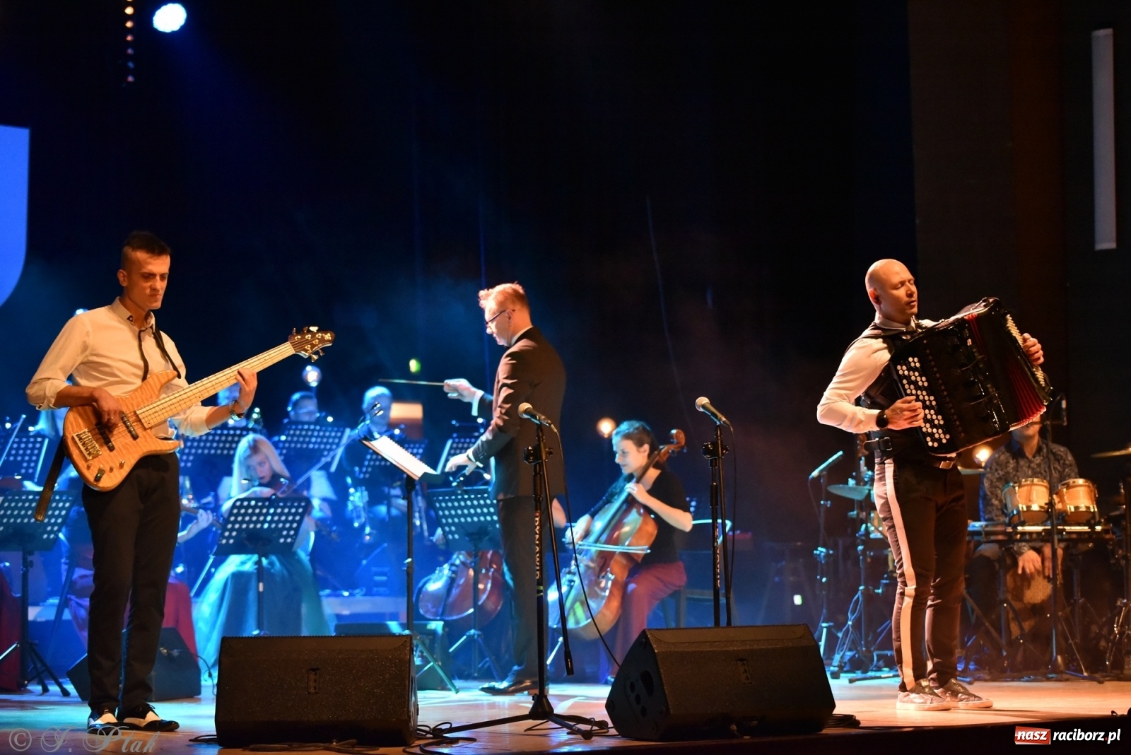 Zdjęcie w galerii na portalu naszraciborz.pl: Marcin Wyrostek TRIO & Raciborska Orkiestra Plania wiadomości z regionu