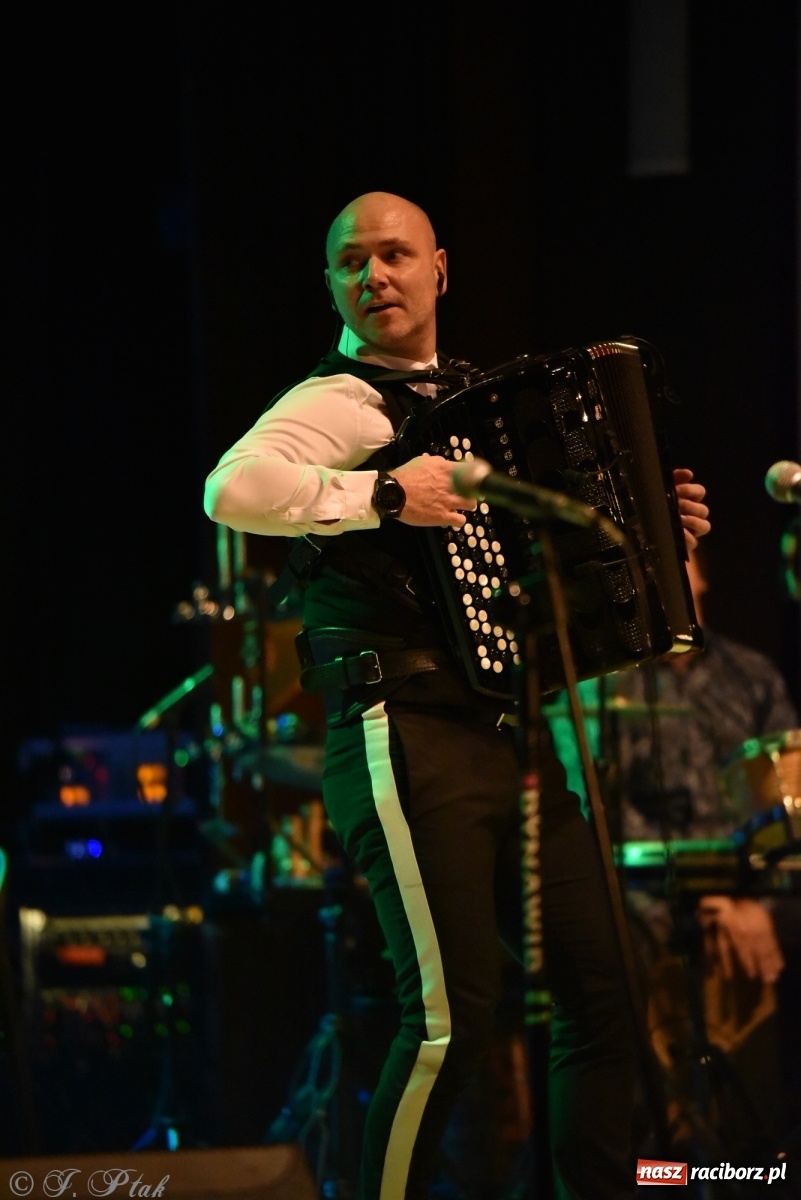 Zdjęcie w galerii na portalu naszraciborz.pl: Marcin Wyrostek TRIO & Raciborska Orkiestra Plania wiadomości z regionu