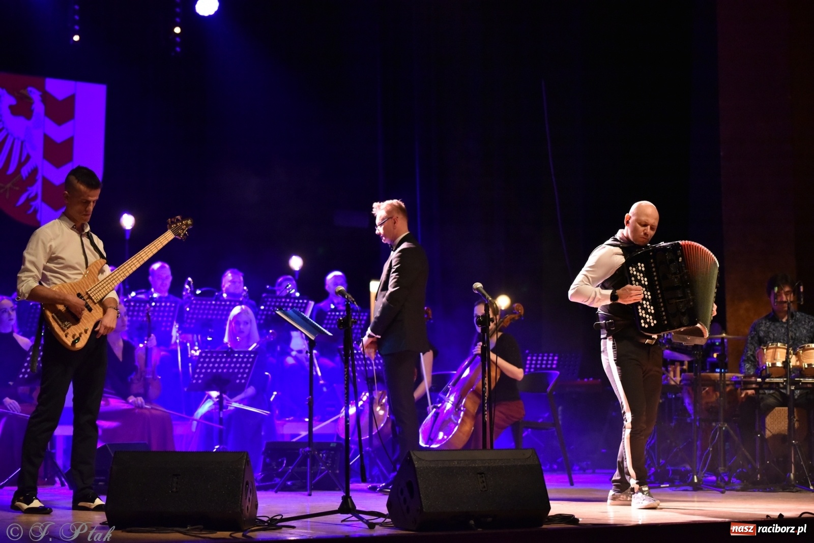 Zdjęcie w galerii na portalu naszraciborz.pl: Marcin Wyrostek TRIO & Raciborska Orkiestra Plania wiadomości z regionu