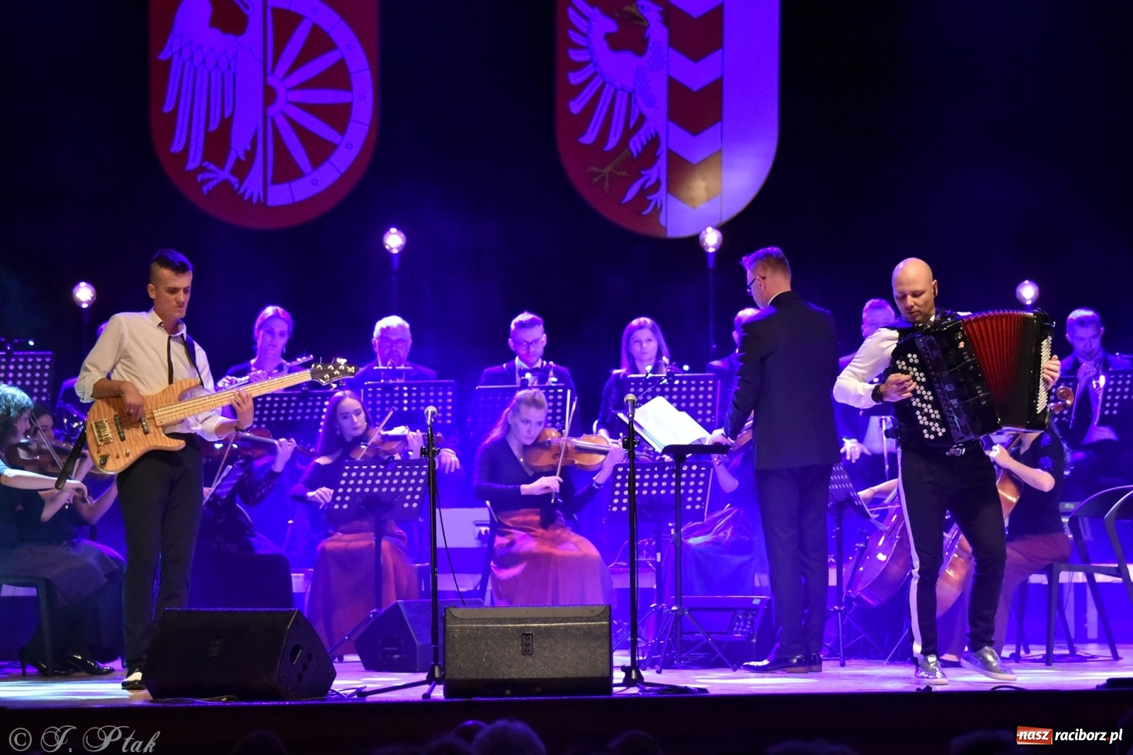 Zdjęcie w galerii na portalu naszraciborz.pl: Marcin Wyrostek TRIO & Raciborska Orkiestra Plania wiadomości z regionu