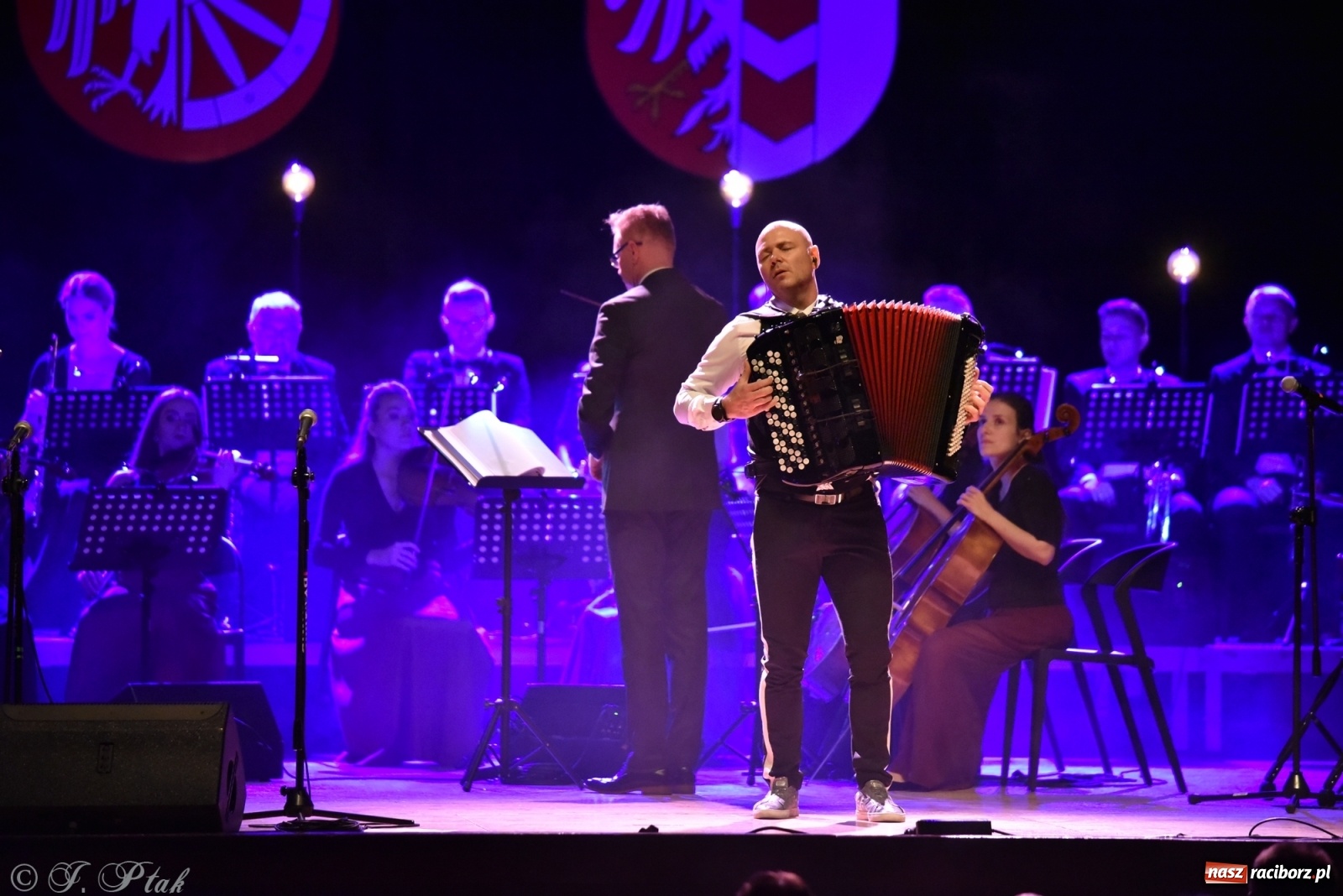 Zdjęcie w galerii na portalu naszraciborz.pl: Marcin Wyrostek TRIO & Raciborska Orkiestra Plania wiadomości z regionu