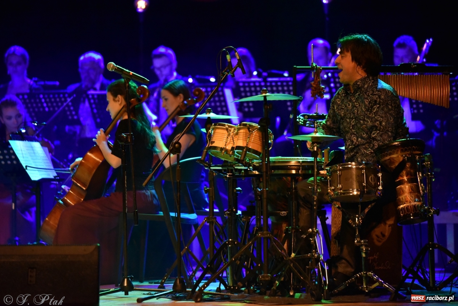 Zdjęcie w galerii na portalu naszraciborz.pl: Marcin Wyrostek TRIO & Raciborska Orkiestra Plania wiadomości z regionu