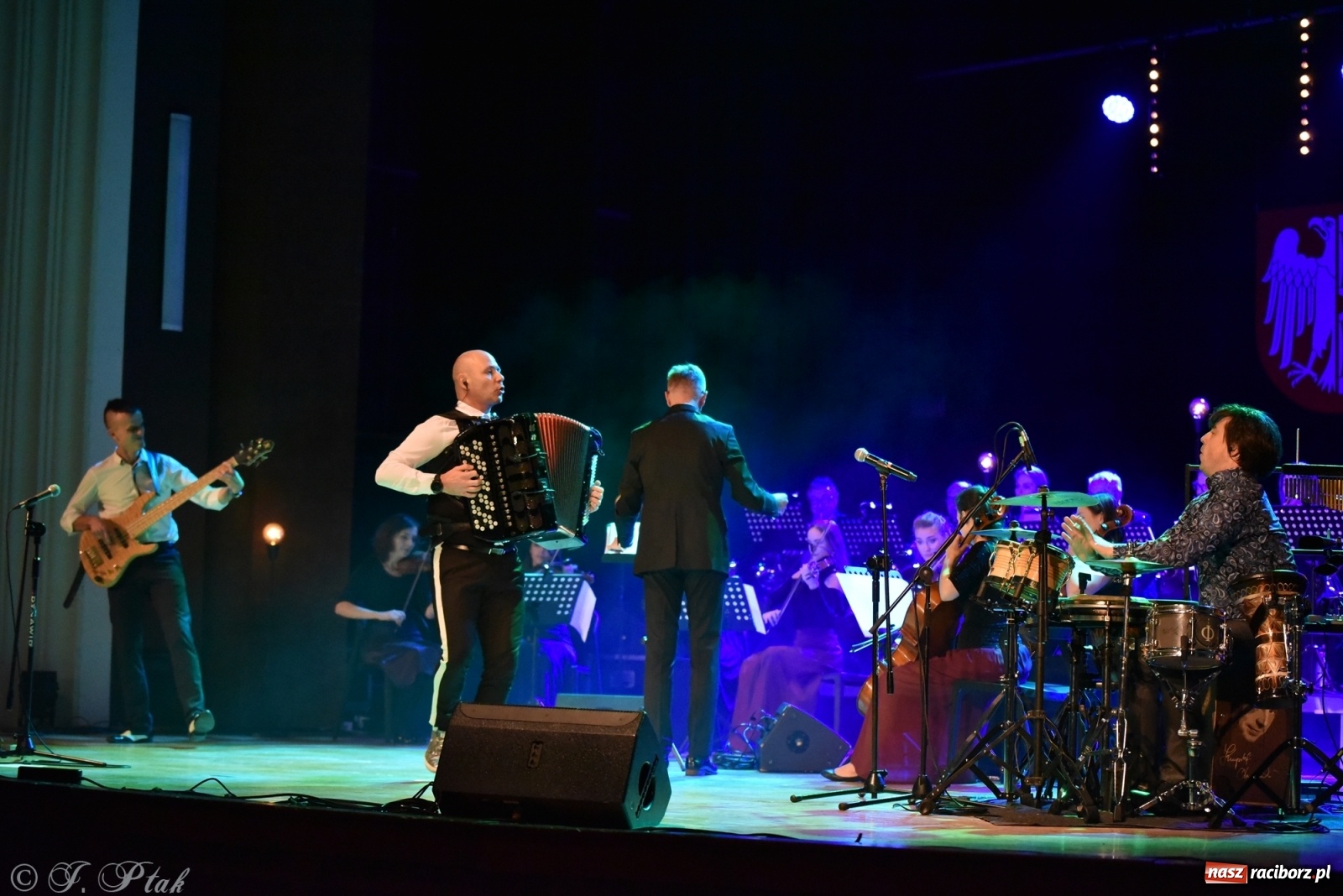 Zdjęcie w galerii na portalu naszraciborz.pl: Marcin Wyrostek TRIO & Raciborska Orkiestra Plania wiadomości z regionu