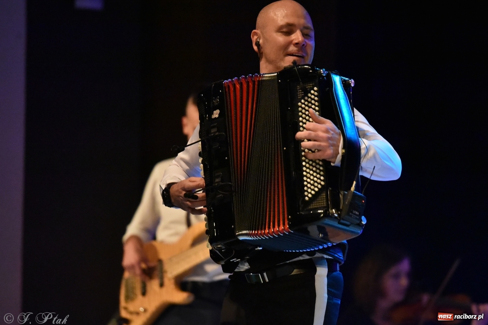 Zdjęcie w galerii na portalu naszraciborz.pl: Marcin Wyrostek TRIO & Raciborska Orkiestra Plania wiadomości z regionu