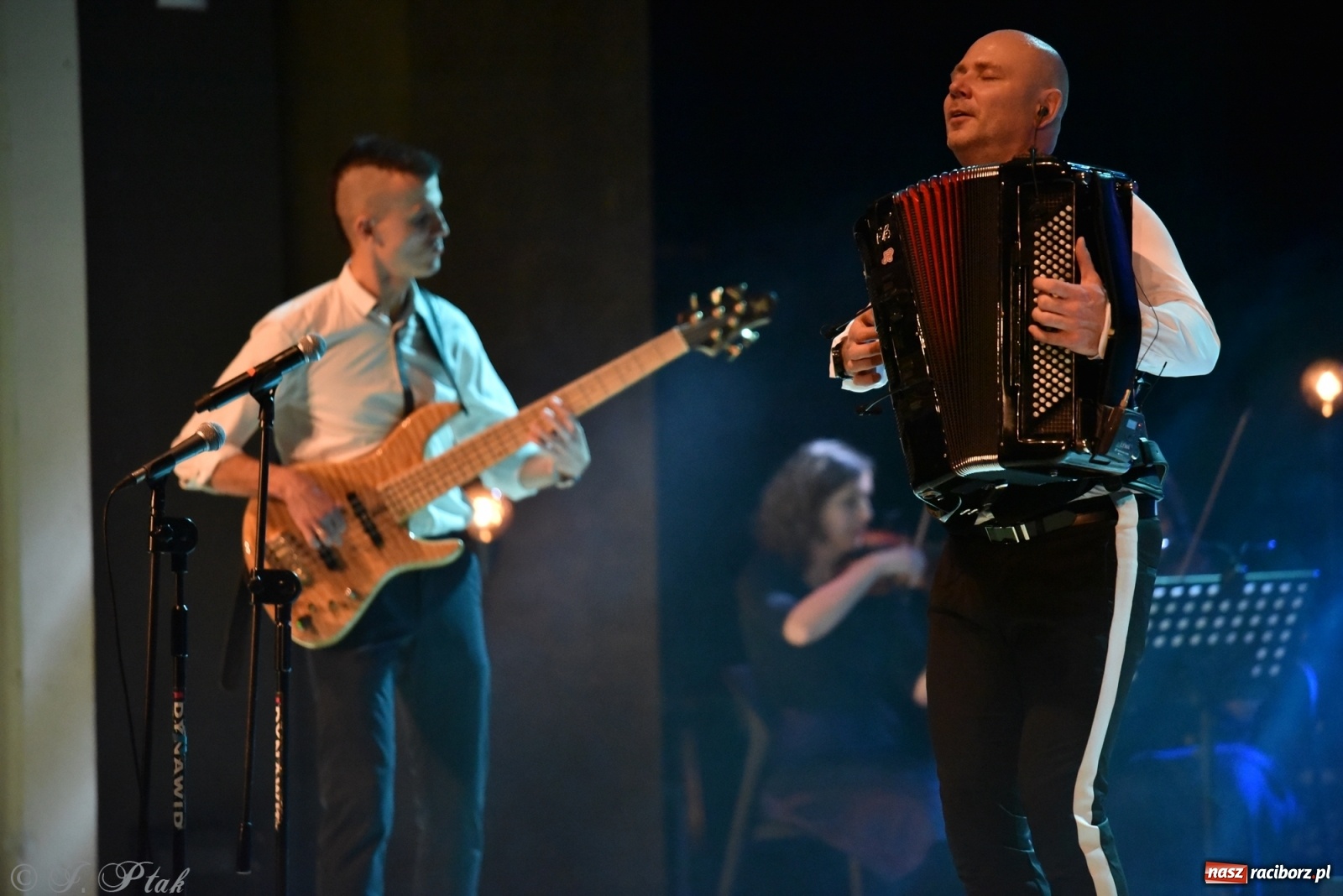 Zdjęcie w galerii na portalu naszraciborz.pl: Marcin Wyrostek TRIO & Raciborska Orkiestra Plania wiadomości z regionu