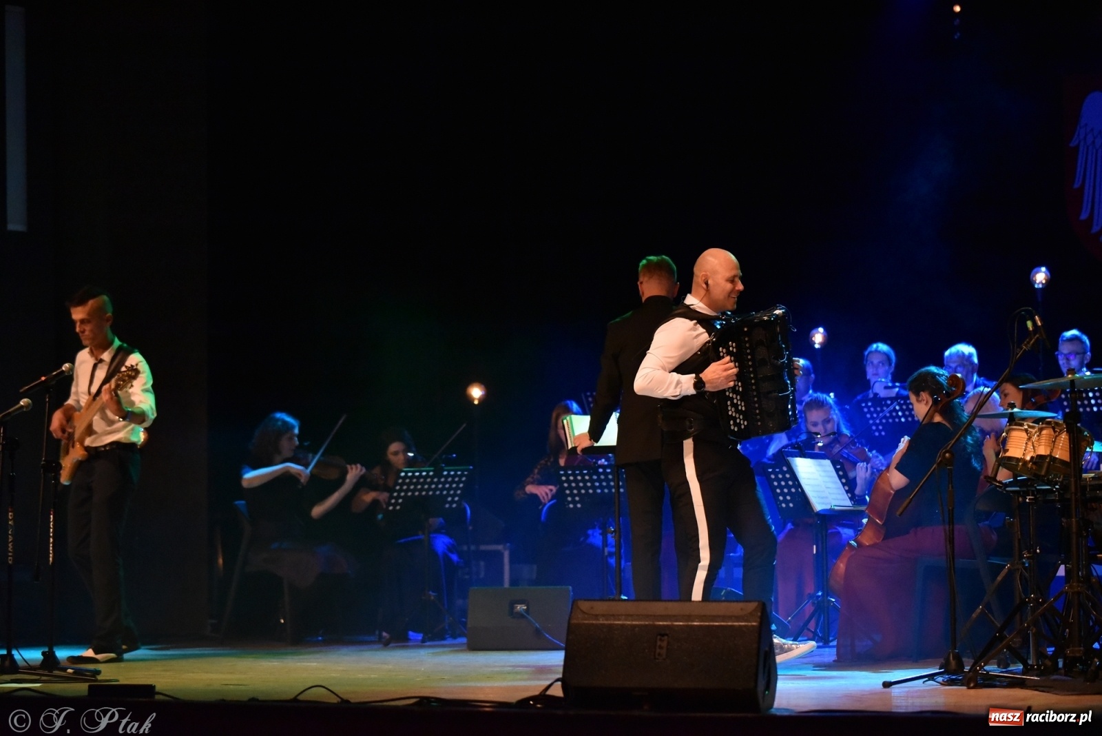 Zdjęcie w galerii na portalu naszraciborz.pl: Marcin Wyrostek TRIO & Raciborska Orkiestra Plania wiadomości z regionu