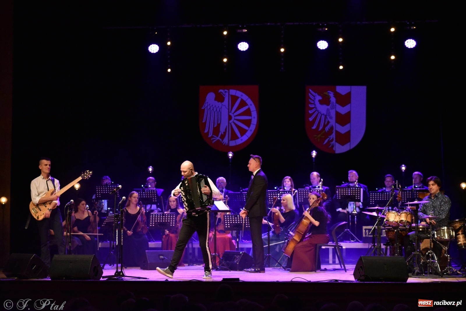 Zdjęcie w galerii na portalu naszraciborz.pl: Marcin Wyrostek TRIO & Raciborska Orkiestra Plania wiadomości z regionu