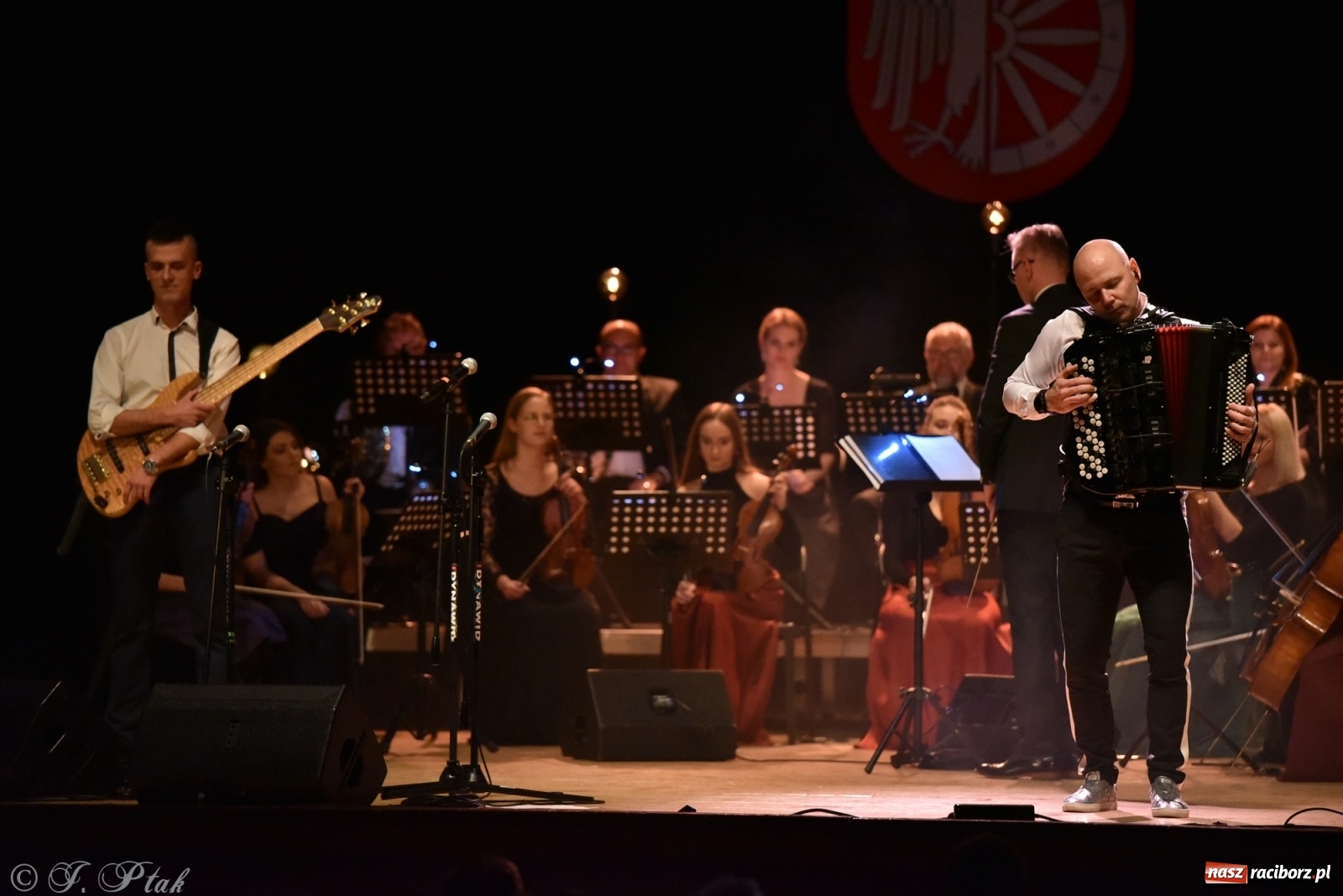 Zdjęcie w galerii na portalu naszraciborz.pl: Marcin Wyrostek TRIO & Raciborska Orkiestra Plania wiadomości z regionu