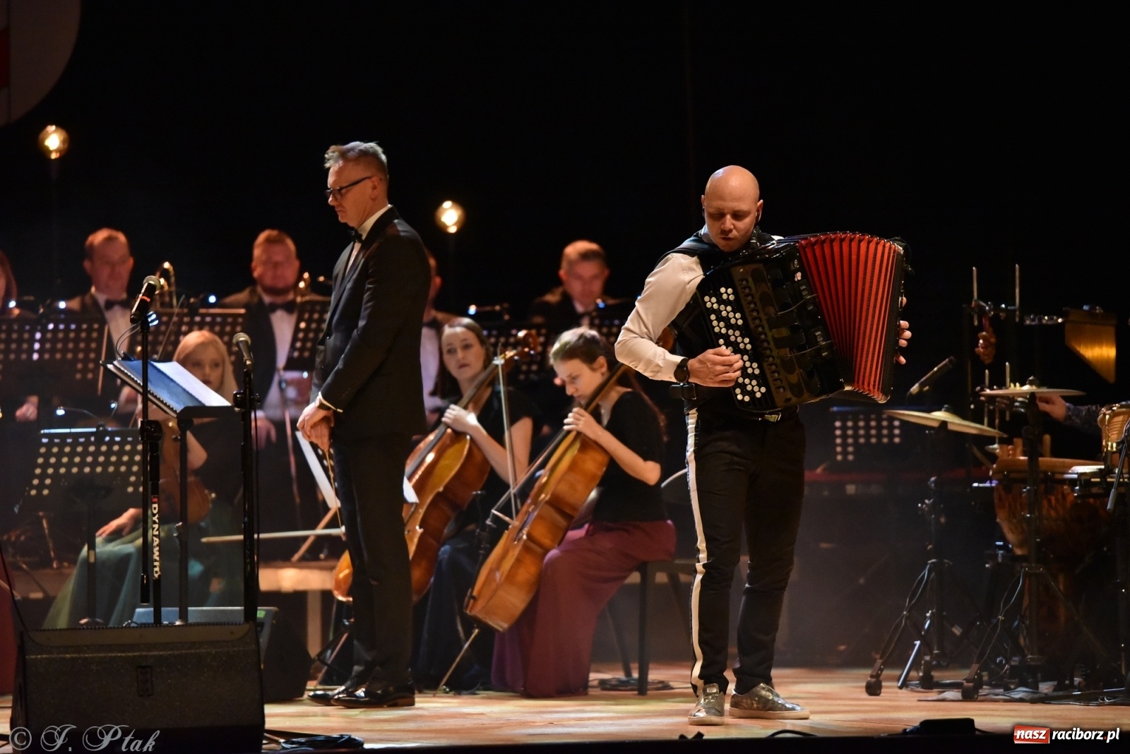 Zdjęcie w galerii na portalu naszraciborz.pl: Marcin Wyrostek TRIO & Raciborska Orkiestra Plania wiadomości z regionu