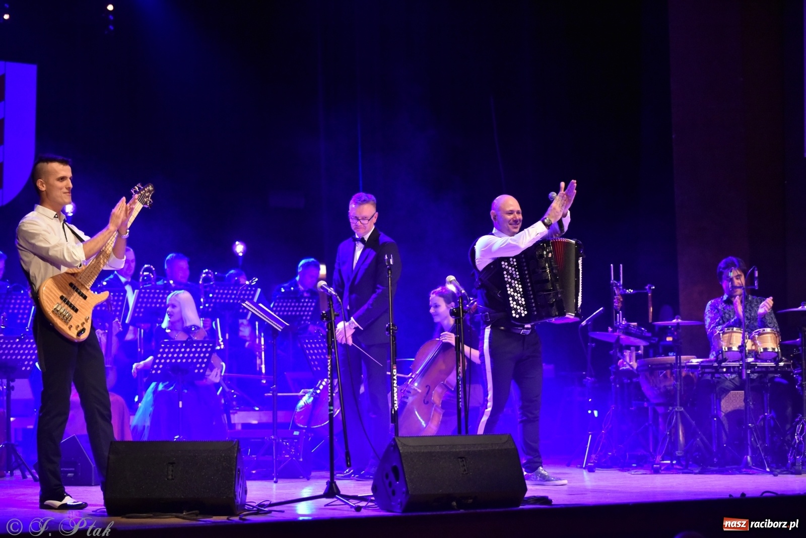 Zdjęcie w galerii na portalu naszraciborz.pl: Marcin Wyrostek TRIO & Raciborska Orkiestra Plania wiadomości z regionu