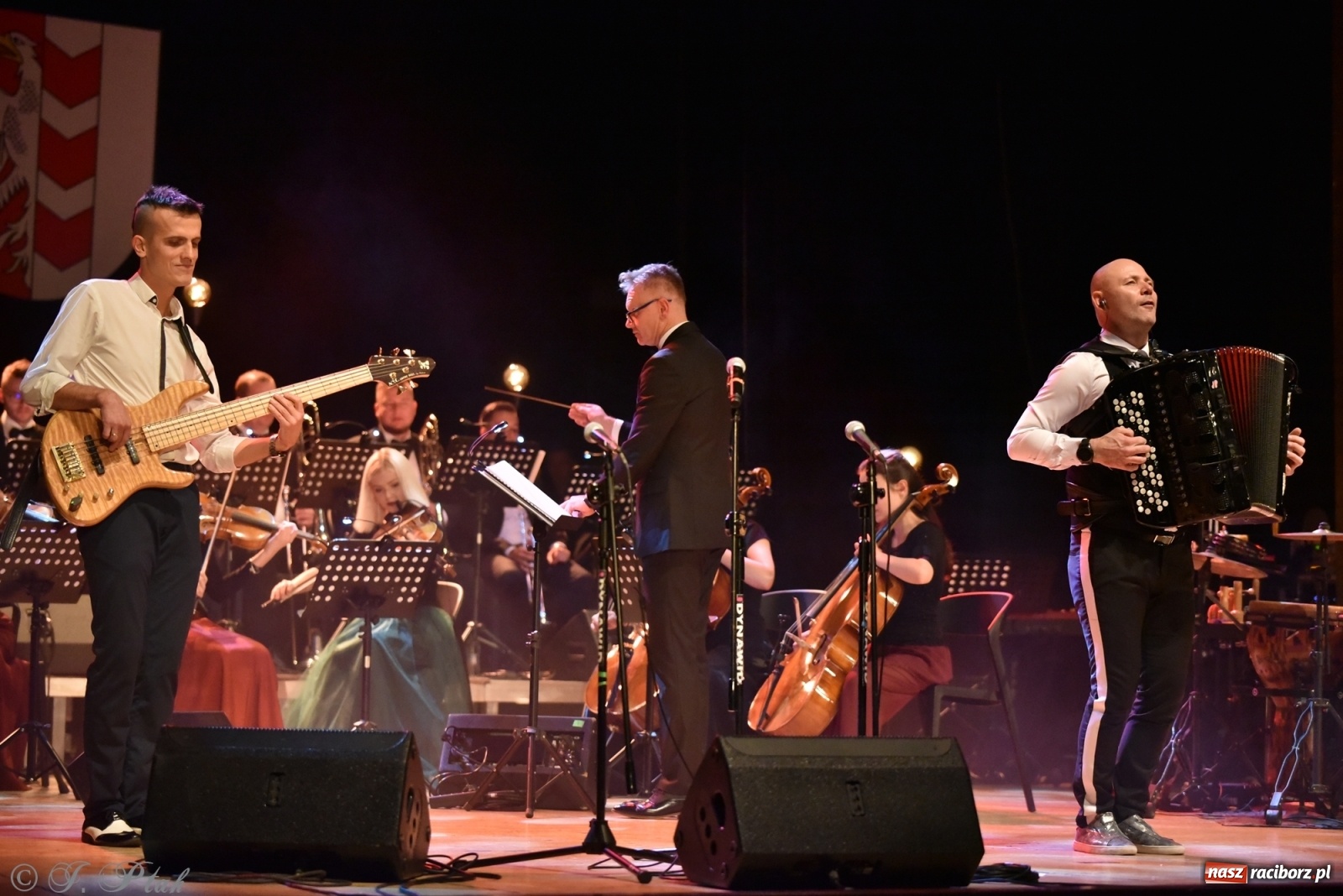 Zdjęcie w galerii na portalu naszraciborz.pl: Marcin Wyrostek TRIO & Raciborska Orkiestra Plania wiadomości z regionu