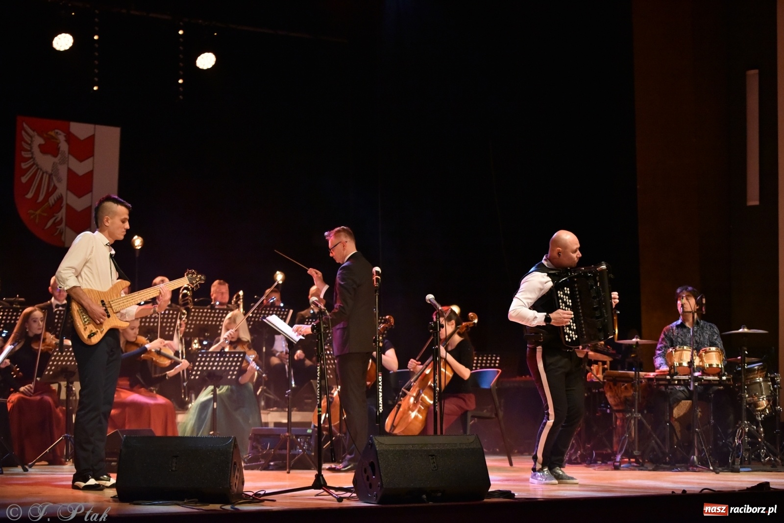 Zdjęcie w galerii na portalu naszraciborz.pl: Marcin Wyrostek TRIO & Raciborska Orkiestra Plania wiadomości z regionu