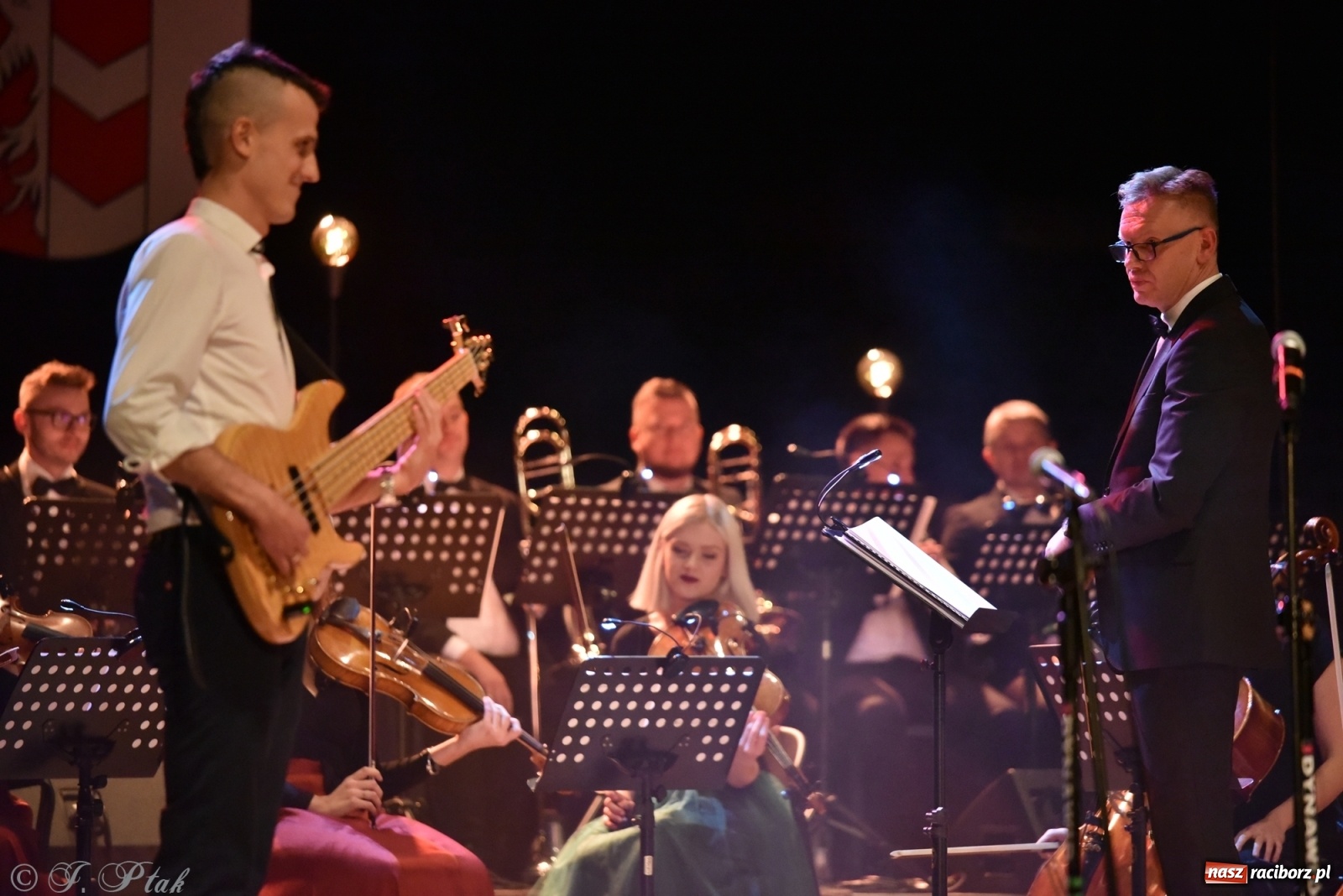 Zdjęcie w galerii na portalu naszraciborz.pl: Marcin Wyrostek TRIO & Raciborska Orkiestra Plania wiadomości z regionu