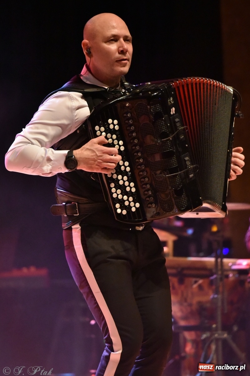 Zdjęcie w galerii na portalu naszraciborz.pl: Marcin Wyrostek TRIO & Raciborska Orkiestra Plania wiadomości z regionu