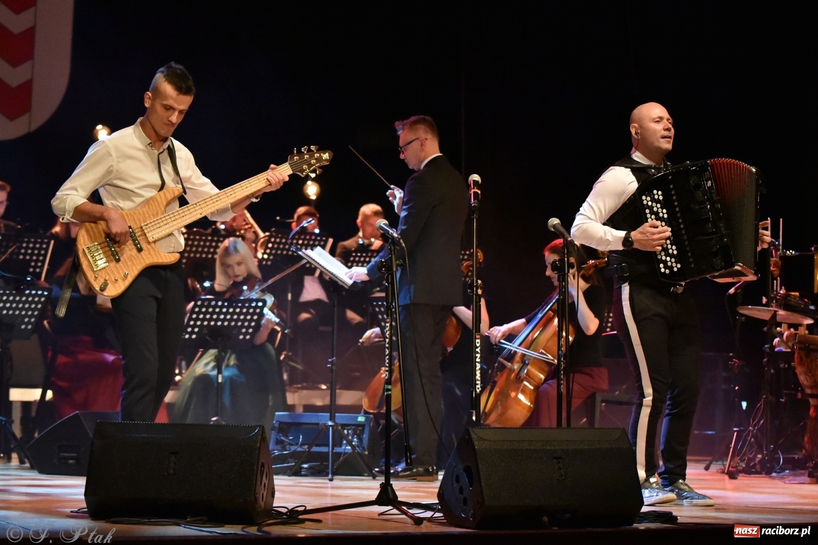 Zdjęcie w galerii na portalu naszraciborz.pl: Marcin Wyrostek TRIO & Raciborska Orkiestra Plania wiadomości z regionu