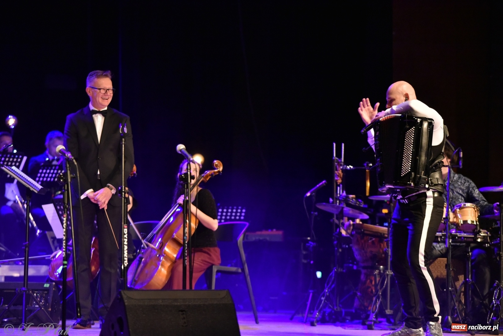 Zdjęcie w galerii na portalu naszraciborz.pl: Marcin Wyrostek TRIO & Raciborska Orkiestra Plania wiadomości z regionu