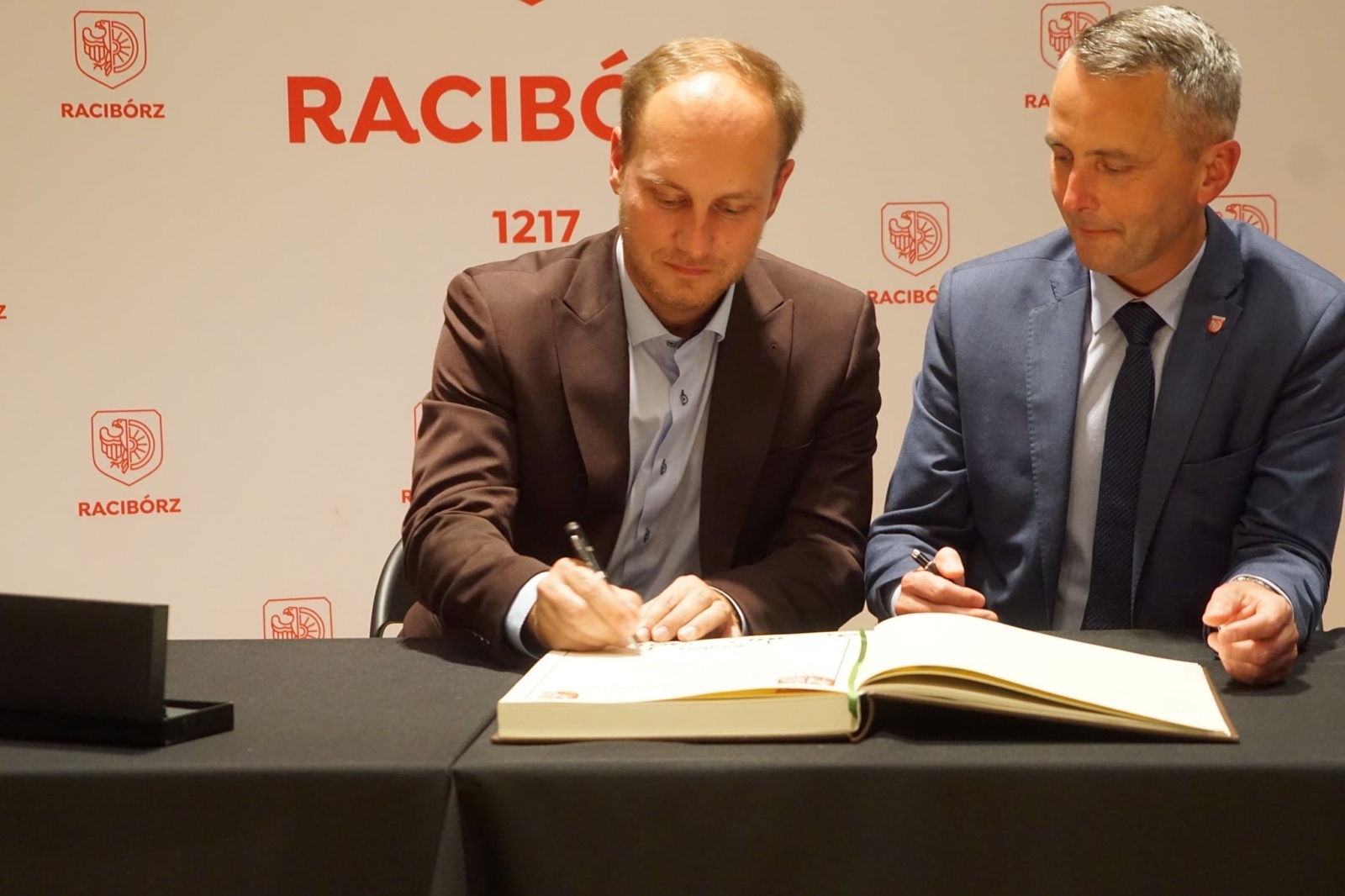 Zdjęcie w galerii na portalu naszraciborz.pl: Trzy dekady współpracy Raciborza i Opavy. Piękny jubileusz płytkiego ostatnio partnerstwa wiadomości z regionu