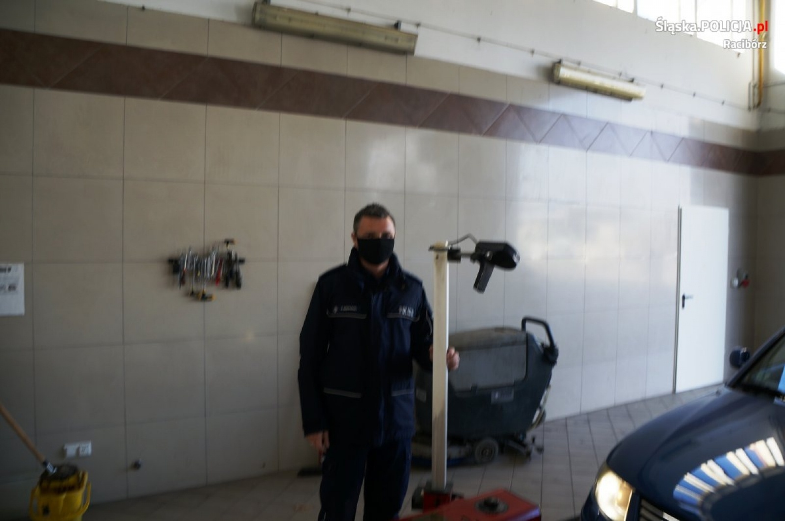 Zdjęcie w galerii na portalu naszraciborz.pl: Raciborscy policjanci kontrolowali ustawienie świateł wiadomości z regionu