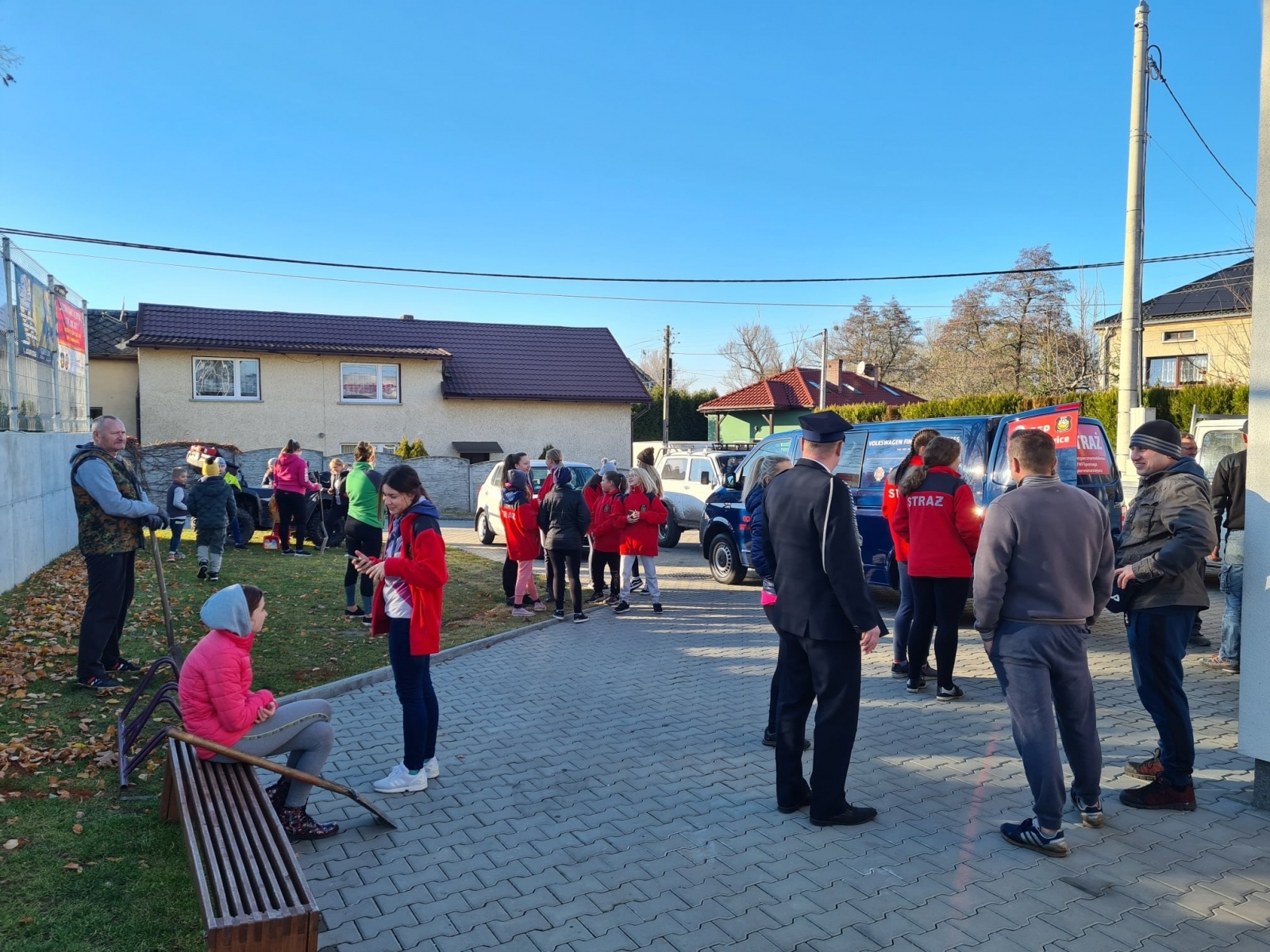 Zdjęcie w galerii na portalu naszraciborz.pl: Strażacy z Samborowic posadzili sto drzew na stulecie jednostki wiadomości z regionu