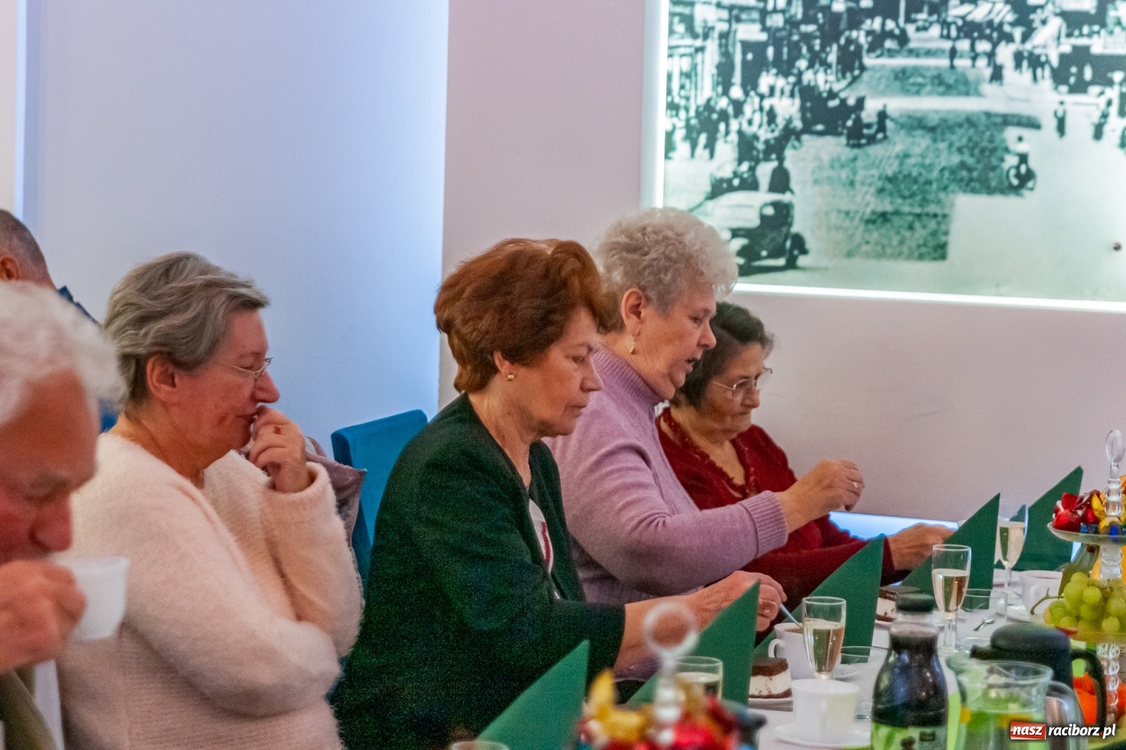 Zdjęcie w galerii na portalu naszraciborz.pl: Starzenie się nie jest złem. Dzień Seniora w Raciborzu [FOTO i WIDEO] wiadomości z regionu