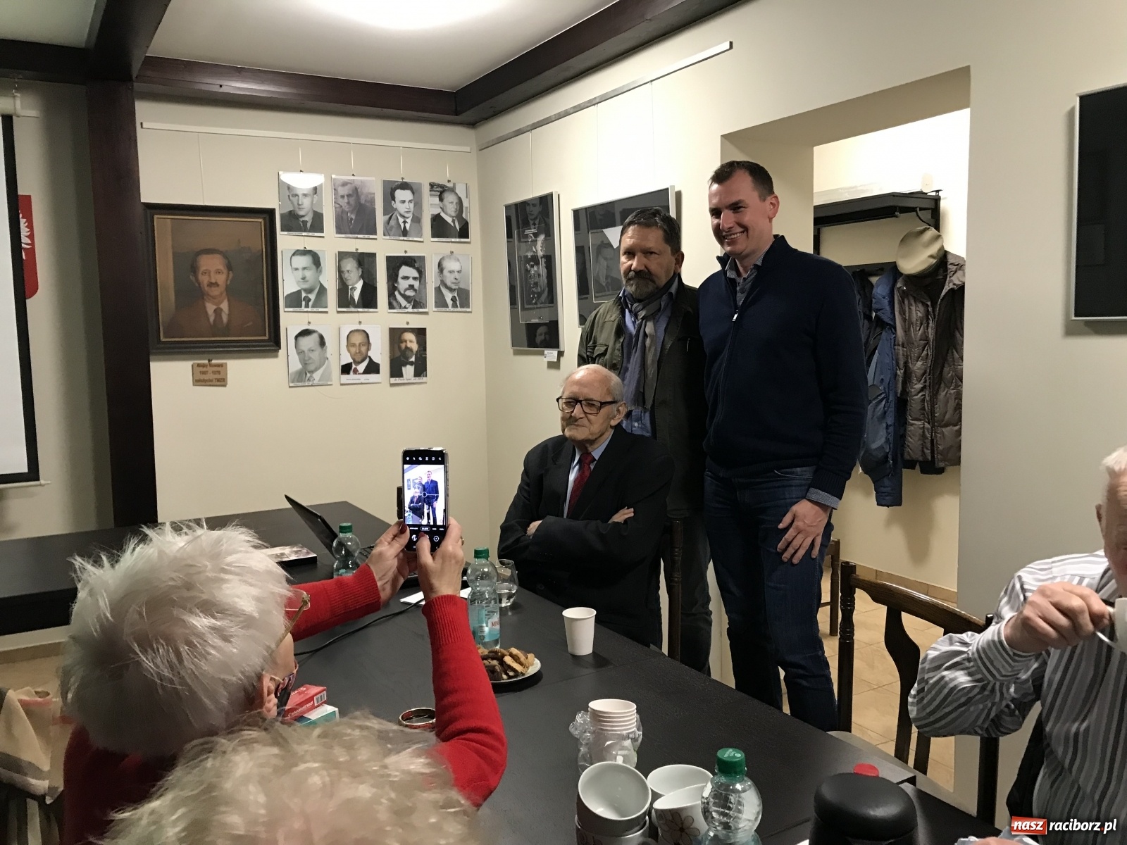 Zdjęcie w galerii na portalu naszraciborz.pl: Od gimnazjum do muzeum. Prelekcja Pawła Newerli w TMZR wiadomości z regionu