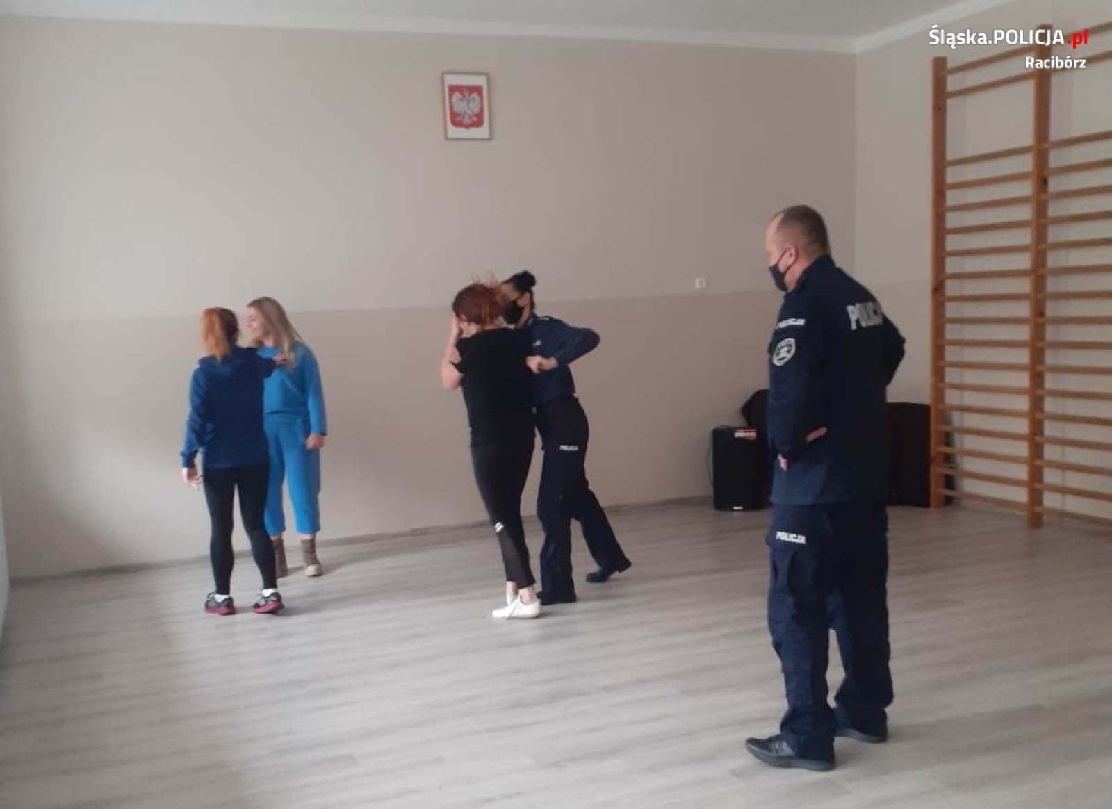 Zdjęcie w galerii na portalu naszraciborz.pl: W krzyżanowickim OPS-ie uczyli się samoobrony wiadomości z regionu