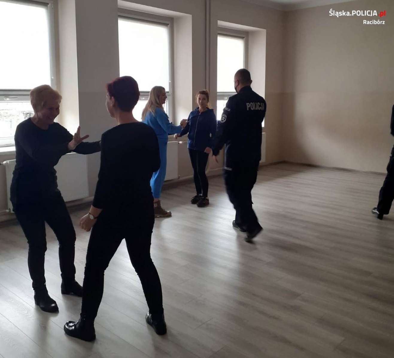 Zdjęcie w galerii na portalu naszraciborz.pl: W krzyżanowickim OPS-ie uczyli się samoobrony wiadomości z regionu