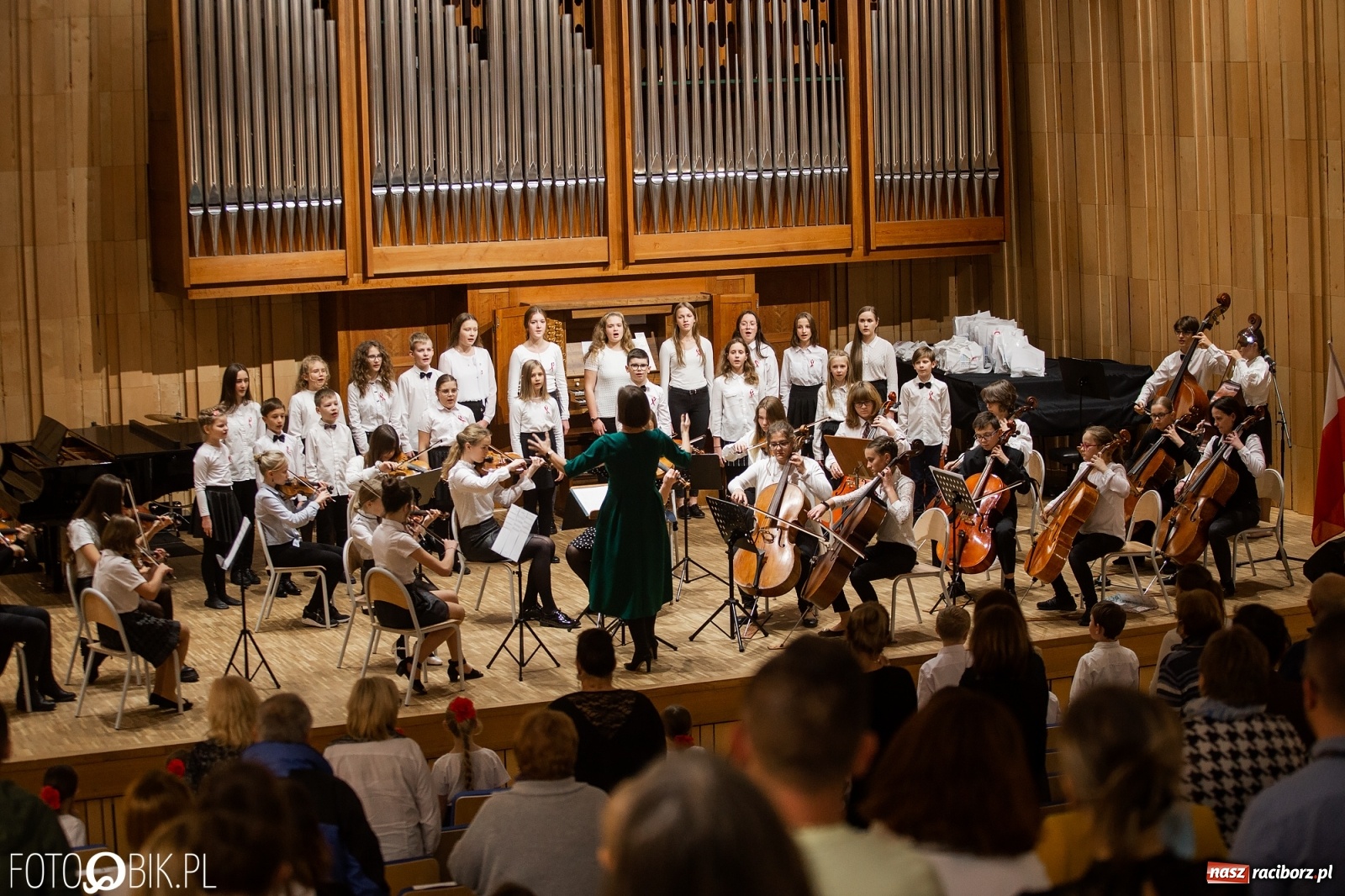 Zdjęcie w galerii na portalu naszraciborz.pl: Koncert muzyki polskiej w PSM na Święto Niepodległości wiadomości z regionu