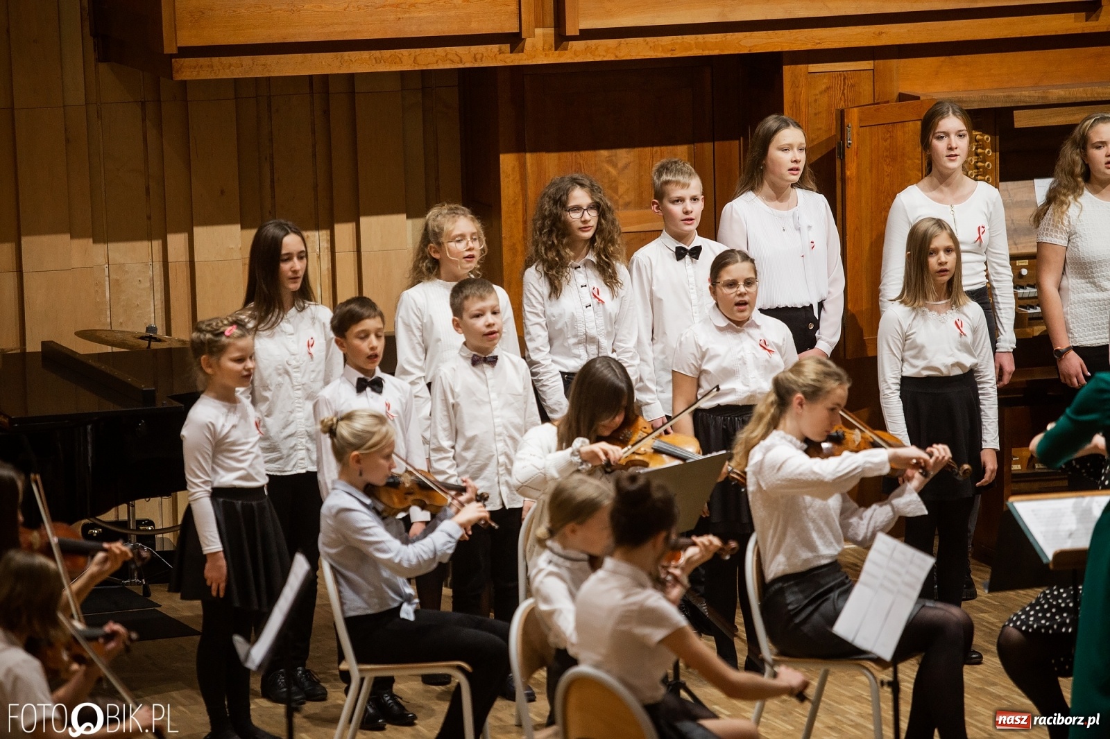 Zdjęcie w galerii na portalu naszraciborz.pl: Koncert muzyki polskiej w PSM na Święto Niepodległości wiadomości z regionu