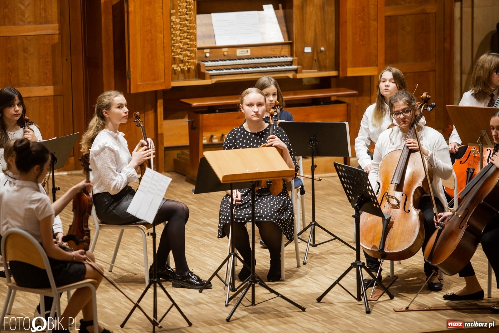 Zdjęcie w galerii na portalu naszraciborz.pl: Koncert muzyki polskiej w PSM na Święto Niepodległości wiadomości z regionu