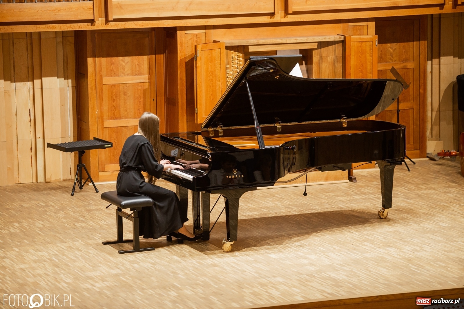 Zdjęcie w galerii na portalu naszraciborz.pl: Koncert muzyki polskiej w PSM na Święto Niepodległości wiadomości z regionu