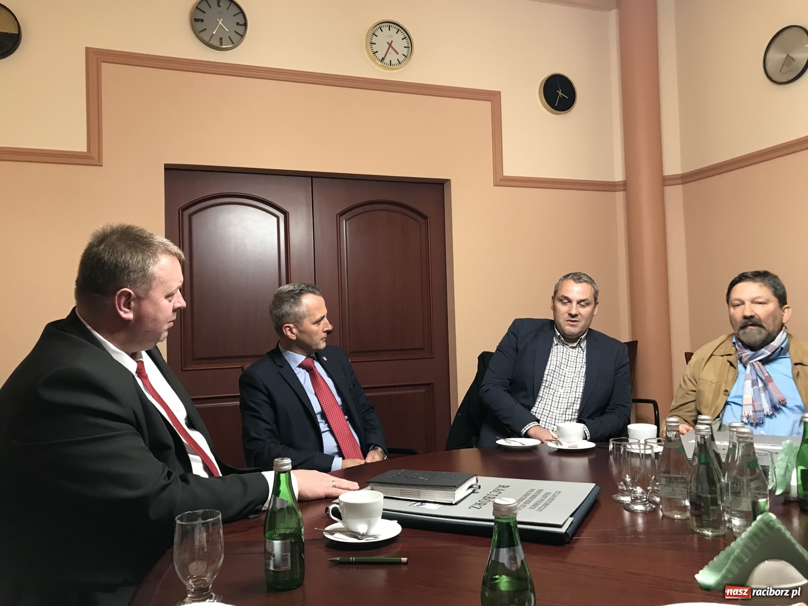 Zdjęcie w galerii na portalu naszraciborz.pl: Czas na cyfrowe archiwum Raciborza. Spotkanie w ratuszu wiadomości z regionu