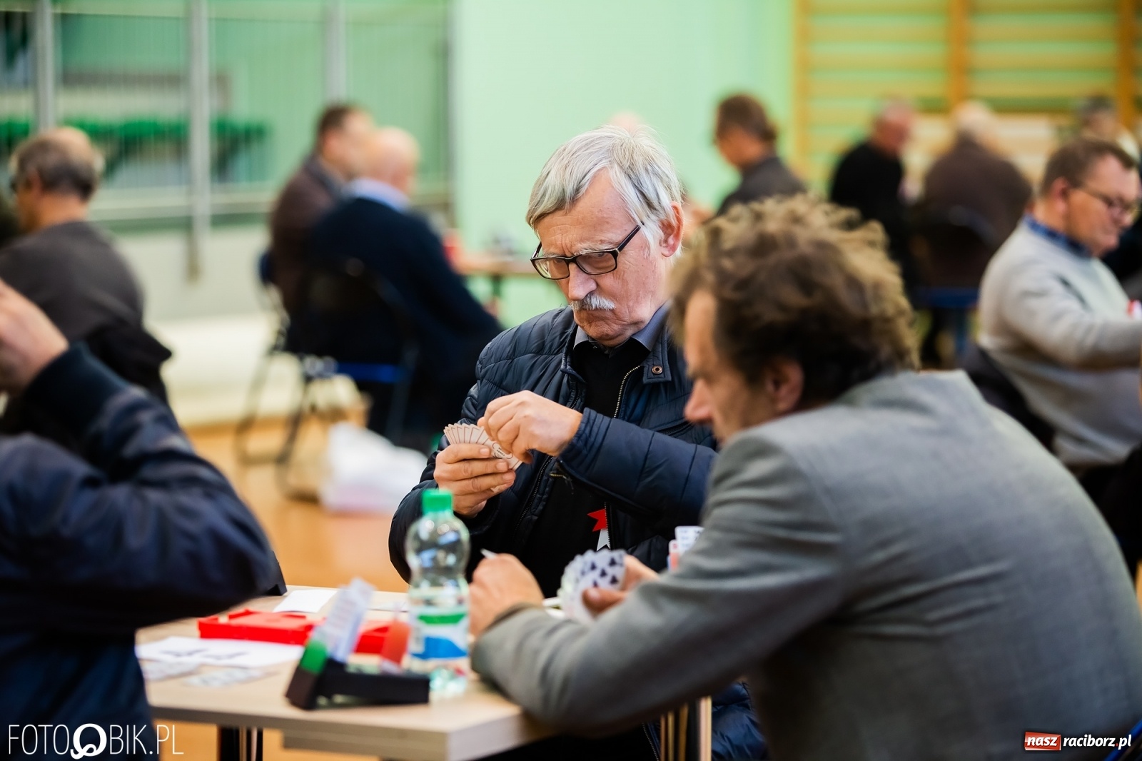 Zdjęcie w galerii na portalu naszraciborz.pl: Turniej Brydża o Podkowę Kasztanki Marszałka w Arenie Rafako wiadomości z regionu
