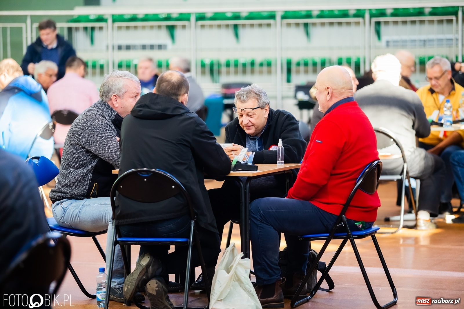 Zdjęcie w galerii na portalu naszraciborz.pl: Turniej Brydża o Podkowę Kasztanki Marszałka w Arenie Rafako wiadomości z regionu