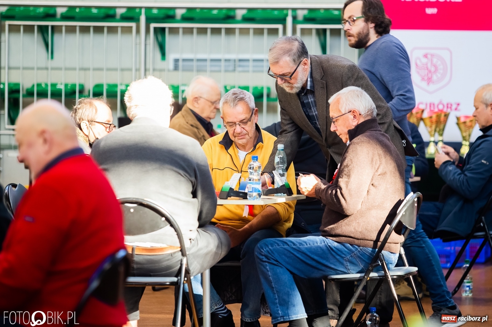 Zdjęcie w galerii na portalu naszraciborz.pl: Turniej Brydża o Podkowę Kasztanki Marszałka w Arenie Rafako wiadomości z regionu