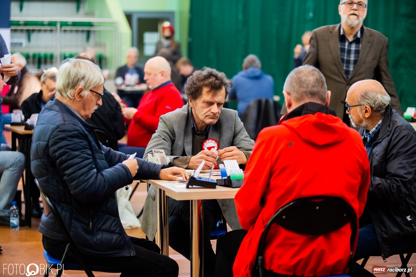 Zdjęcie w galerii na portalu naszraciborz.pl: Turniej Brydża o Podkowę Kasztanki Marszałka w Arenie Rafako wiadomości z regionu
