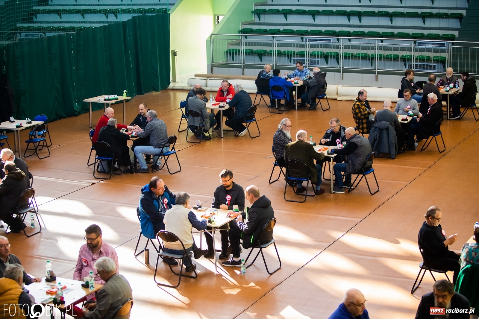 Zdjęcie w galerii na portalu naszraciborz.pl: Turniej Brydża o Podkowę Kasztanki Marszałka w Arenie Rafako wiadomości z regionu