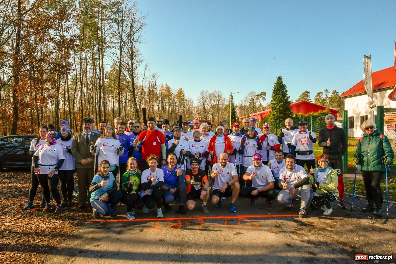 Zdjęcie w galerii na portalu naszraciborz.pl: Bieg Niepodległości w Kuźni Raciborskiej. Rodzinnie i patriotycznie [FOTO i WIDEO] wiadomości z regionu