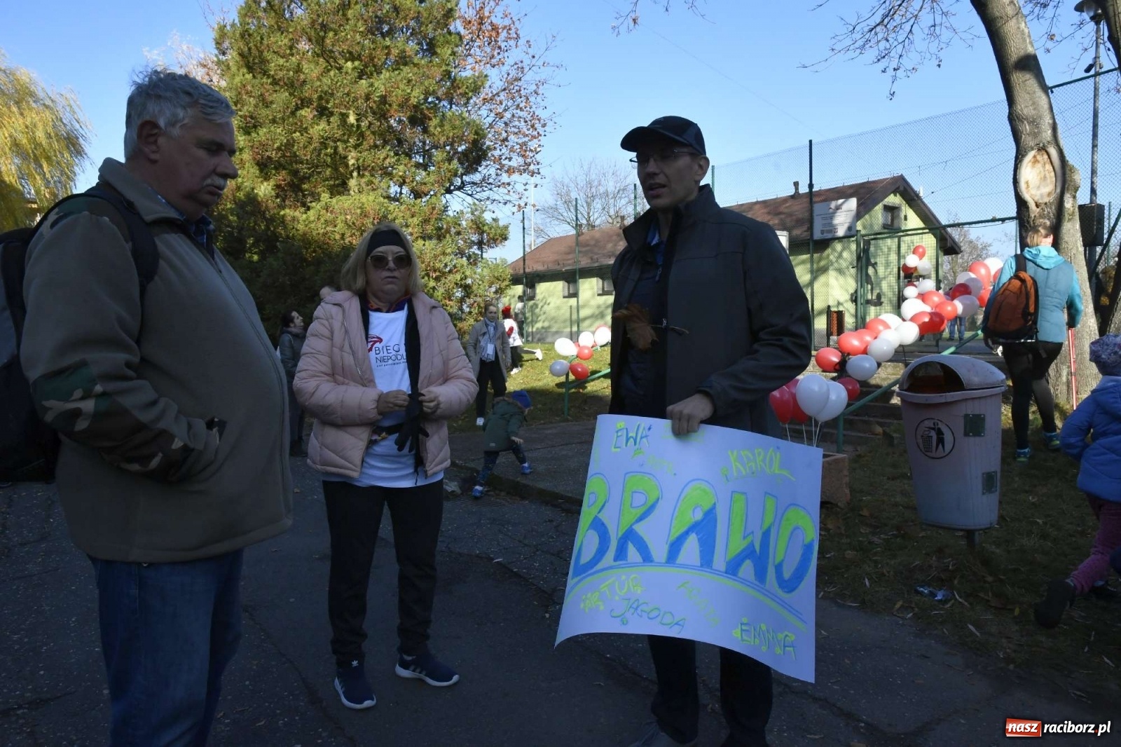 Zdjęcie w galerii na portalu naszraciborz.pl: Bieg Niepodległości w Kuźni Raciborskiej. Rodzinnie i patriotycznie [FOTO i WIDEO] wiadomości z regionu