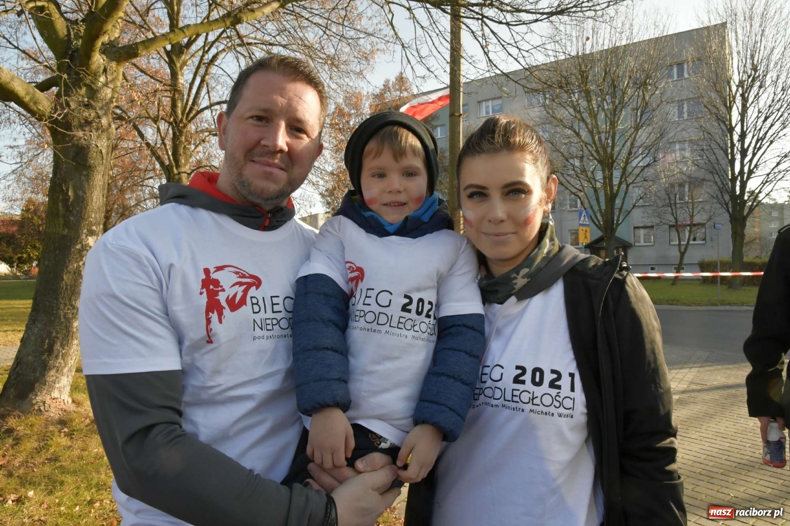 Zdjęcie w galerii na portalu naszraciborz.pl: Bieg Niepodległości w Kuźni Raciborskiej. Rodzinnie i patriotycznie [FOTO i WIDEO] wiadomości z regionu