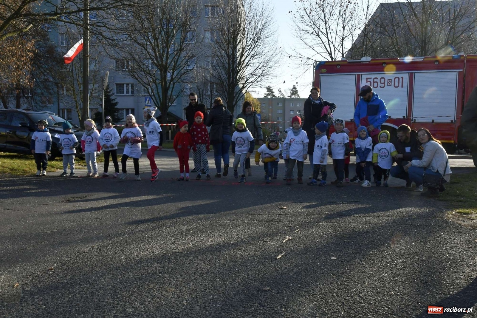 Zdjęcie w galerii na portalu naszraciborz.pl: Bieg Niepodległości w Kuźni Raciborskiej. Rodzinnie i patriotycznie [FOTO i WIDEO] wiadomości z regionu